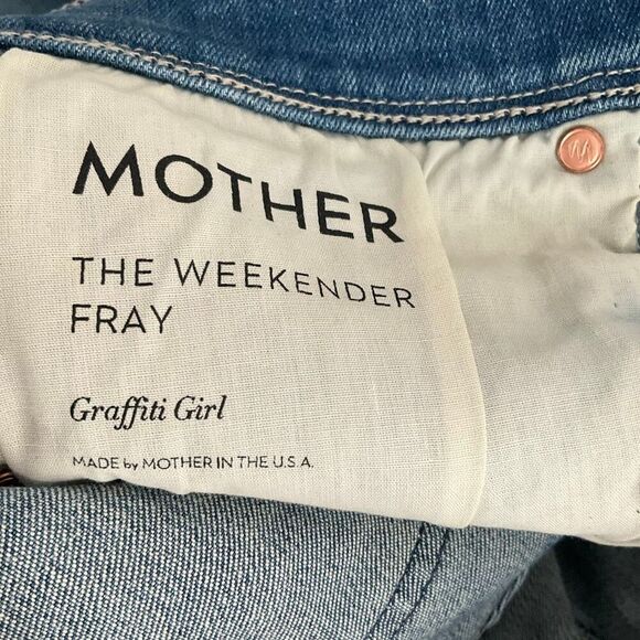 Mother Light Blue Denim The Weekender Fray Graffiti Girl Bootcut Jeans Size 27 - Picture 3 of 7